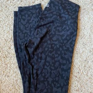 Lululemon Align leggings (Camo Deep Coal)